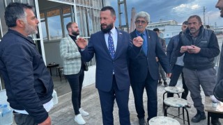 Çat Horasanda vatandaşlarla bir araya geldi