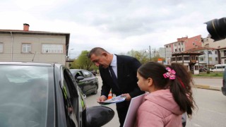 Çocuklar 1 günlüğüne trafik polisi oldular