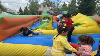 Çocuklar SANKOnun düzenlediği şenlikte eğlendi