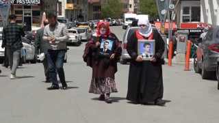 Çocukları dağa kaçırılan ailelerin eylemi devam ediyor
