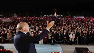 Cumhurbaşkanı Erdoğan, Beştepede 320 bin vatandaşa hitap etti