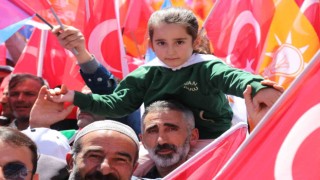 Cumhurbaşkanı Erdoğan: Evlatlarımızın geleceğine göz dikenlere izin vermeyeceğiz.