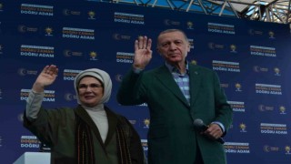 Cumhurbaşkanı Erdoğan, Tekirdağlılarla birlikte şarkı söyledi