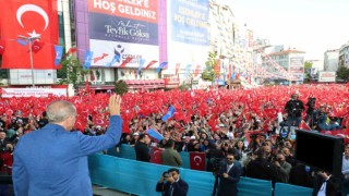 Cumhurbaşkanı Erdoğandan İmamoğluna tepki: Her şeyi bitirdin pazarcıyla kavgaya mı geldi sıra