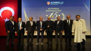 Cumhuriyetin 100. yılında Cumhuriyet Çınarları ödüllendirildi