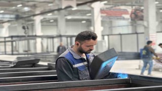 Deprem bölgelerine günlük 150 konteyner üretiliyor