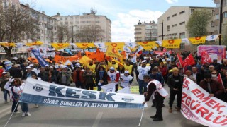 Deprem felaketinden dolayı davulsuz zurnasız 1 Mayıs kutlandı