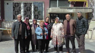 Depremde ağır hasar alan bina suç mekanı oldu, mahalleli isyan etti
