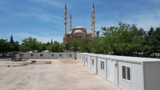 Depremin merkezi Kahramanmaraşta oy kullanılacak konteynerler hazır