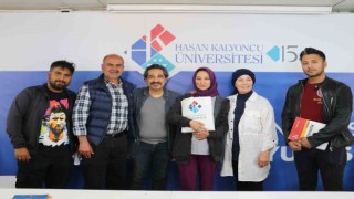 Depremzedelerin yaraları sarılıyor