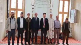 Develide cuma namazını öğrenciler kıldırdı