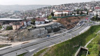 Dilovası doğu girişine dekoratif yapay şelale