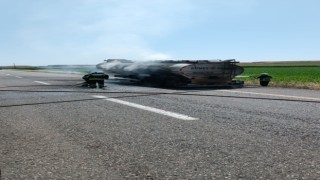 Diyarbakırda faciadan dönüldü: Yakıt yüklü tanker alev aldı
