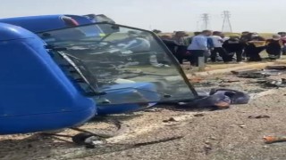 Diyarbakırda otomobil ile traktör çarpıştı: 1i ağır 3 yaralı