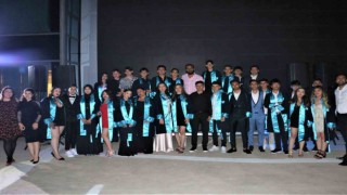 Diyarbakırda Radikal Okulları 64 öğrenciyi mezun etti