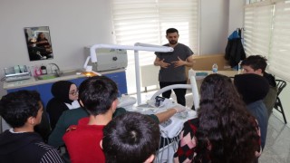 Doktorluk hayali olan gençler meslek hakkında bilgi aldı