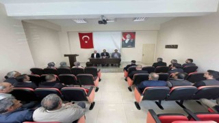 Dumlupınarda Kaymakam Bozoğlun muhtarlarla bir araya geldi