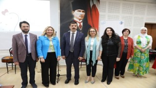 Dünya Ebeler Günü kutlandı