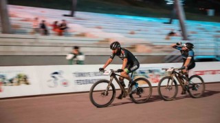 Dünyanın tek gece yarışı nefes kesti: Bike Fest heyecanı tırmanıyor