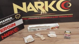 Durdurulan araçta eroinle yakalanan 2 şüpheli tutuklandı