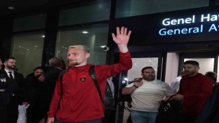 Dursun Özbek: “Cumhuriyetin 100. yılında, Cumhuriyetin yüzü Galatasaray şampiyon oldu”