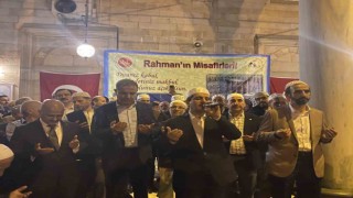 Düzceden ilk hac kafilesi dualarla kutsal topraklara uğurlandı