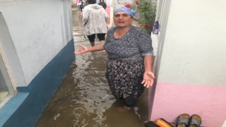 Edirnede evleri su basan vatandaşlar belediyeye isyan etti