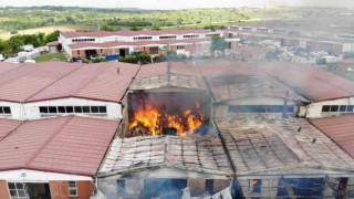 Edirnede mobilya deposundaki yangın havadan görüntülendi