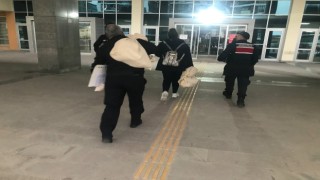 Edirnede sayılan oylar çuvallar ile adliyeye getiriliyor