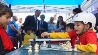 Edirnedeki Gençlik Şöleninde renkli görüntüler ortaya çıktı