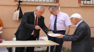 Efeler Ziraat Odasından bin 500 kişilik keşkek ve pilav hayrı