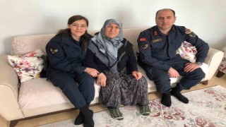 Elazığda jandarma ekipleri şehit annelerini unutmadı