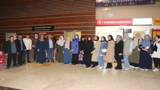 Elazığda üniversite öğrencileri umreye gönderildi