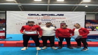 Elazığlı boksörlerden 3 bronz