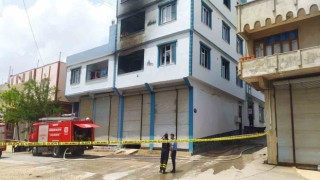 Elektrikten yangın çıktı, 14 kişi hastaneye kaldırıldı