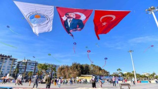 Engelleri Uçuruyoruz Şenliği ile gökyüzü rengarenk oldu