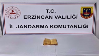 Erzincanda altın sayfalı kitap ele geçirildi