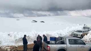 Erzincanda mayıs ayında karla mücadele