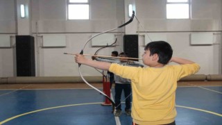 Erzincanda minik ‘okçular yetişiyor