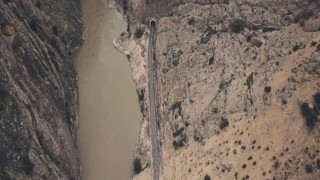 Erzincandaki masalsı kanyonlar turizmcileri cezbediyor