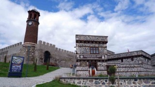 Erzurum Şehir Arşivine ziyaretçi akını