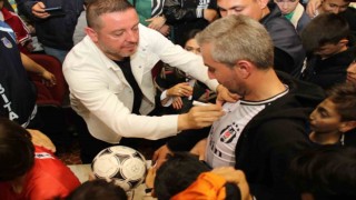 Eski Milli Futbolcu Nihat Kahveci Akşehirlilerle buluştu