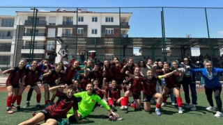 Eskişehirspor farklı kazanarak play-offu garantiledi