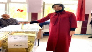 Esra Özbek Balcı oyunu kullandı