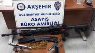 Evinde silahla yakalanan şüpheli, kardeşinin de gözaltına alınmasına neden oldu