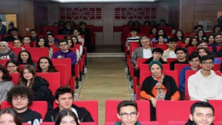 Eyüpsultan Belediyesinden lise son sınıflara eğitim desteği