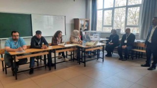 Fatihteki bu sandıkta oy veren sayısı sandık görevlilerinin sayısından az