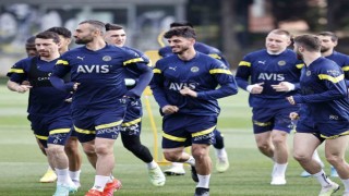 Fenerbahçe, Antalyaspor maçı öncesi kampa girdi