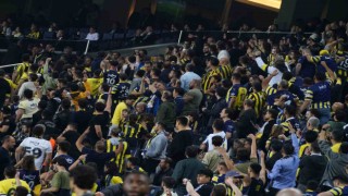 Fenerbahçe tribünlerinde yönetim istifa sesleri