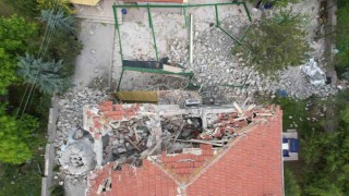 Fırtınada minaresi yıkılan cami havadan görüntülendi